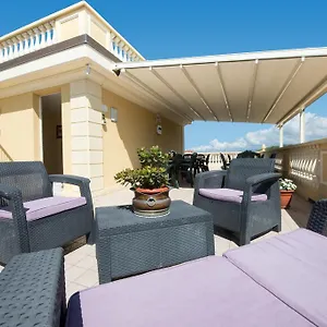 https://residence-colombo.it-tuscanyhotel.com